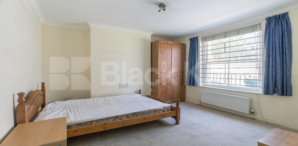 			3/4 BED & 2 BATH PERIOD HOUSE IN CAMDEN!, 3 Bedroom, 1 bath, 1 reception Terraced House			 Pratt Street, CAMDEN